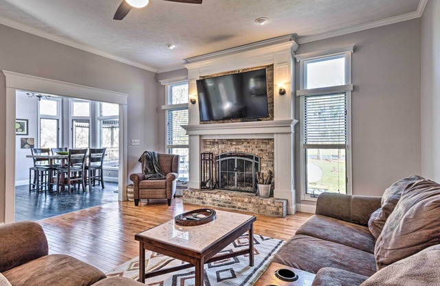 Spacious Westfield Home w/Sports Complex On-Site