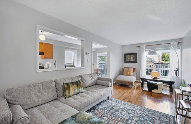 Spacious Whitby Haven: 3BR Home + Parking