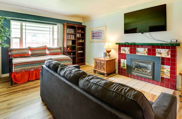 Spacious Wyoming Retreat: Fishing & Hunting