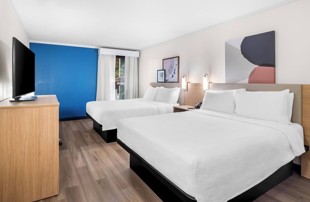 Spark by Hilton Roanoke Civic Center