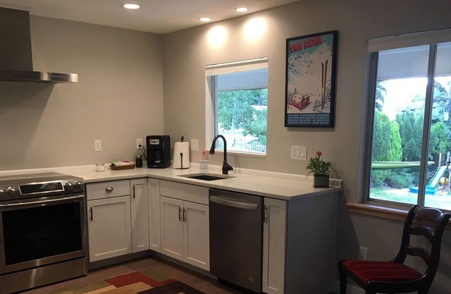 🌟Sparking clean 3-bedroom oasis near city & central to Northern Utah skiing🌟