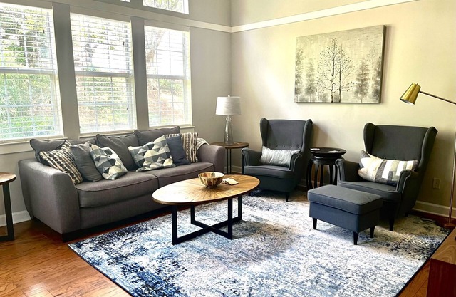 Spectacular 3 BDR Townhouse Near Downtown ATL, GSU