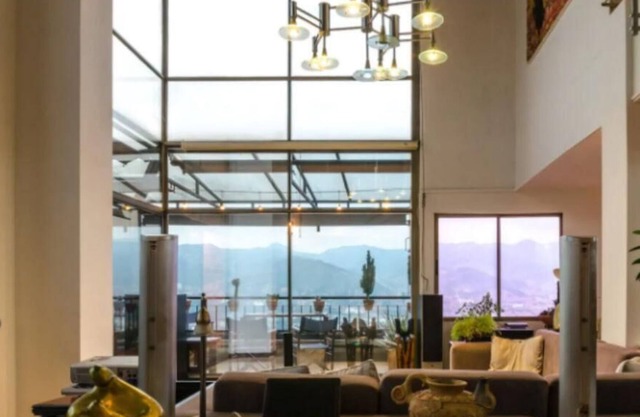 ★Spectacular 3-storey penthouse★360 view★Best area
