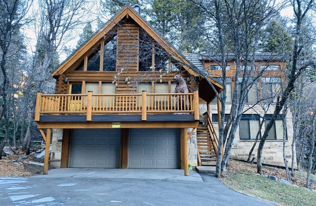 'Spectacular' 4 Bedroom, 3 Bath, Sundance Mt. Home, Central A/C