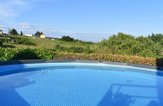 Spectacular house with sea views