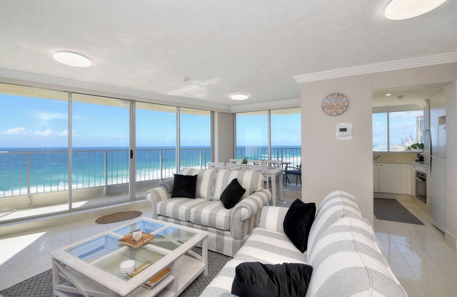 Spectacular luxury beachfront apartment