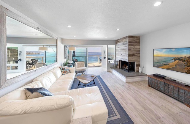 Spectacular Oceanfront - the Best Views in Dana Point !