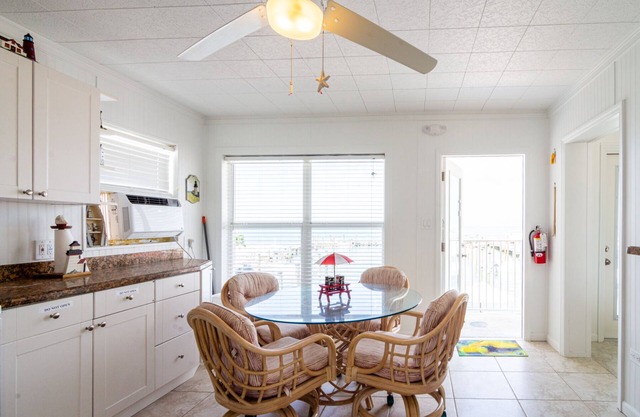Spectacular Open-Water Sunset Views w/Boat Slip & Trailer Parking. Pet Friendly!