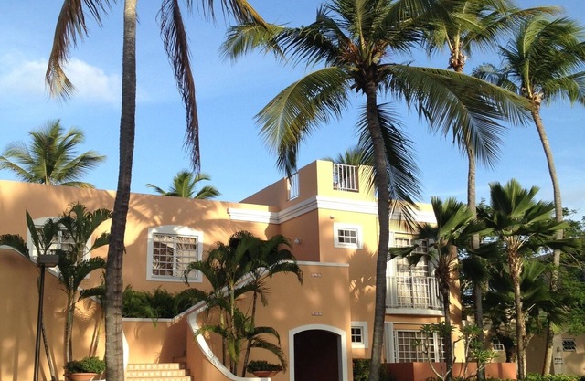 Spectacular Palmas del Mar Poolfront Villa, 2 Mins from the Beach!