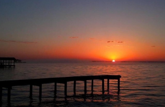 Spectacular Views, Hot Tub, Fishing And Room To Relax!
