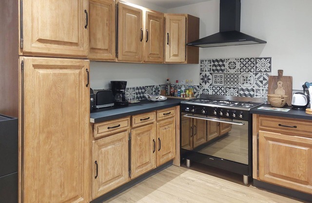 Spend a relaxing vacation with wonderful mountain views in this inviting vacation home!