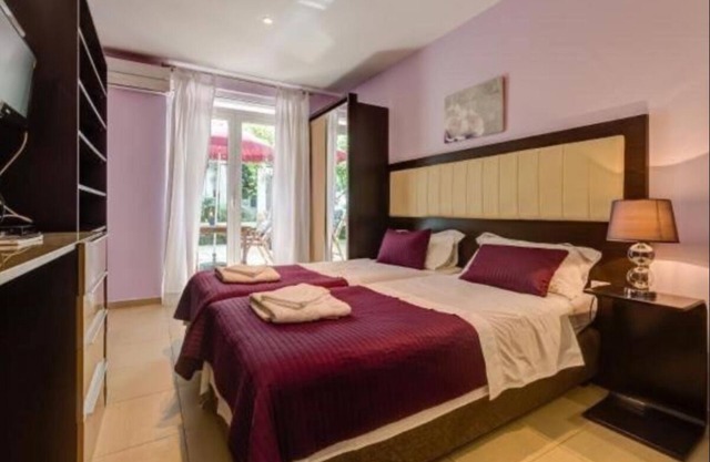 Splendid Luxury Apartments - One Bedroom Apartment A