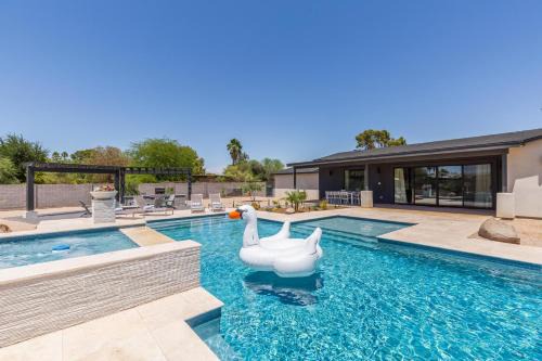 Sport & Splash - Pickle ball - Sports Court -Pool & Spa
