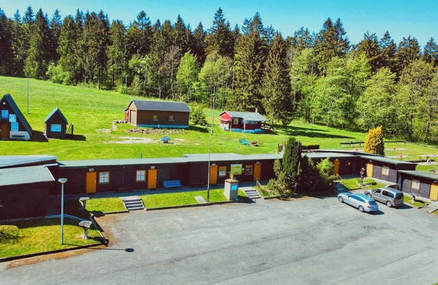 "sporthütten Nassau" Ihr Zentrales Domizil an der Blockline