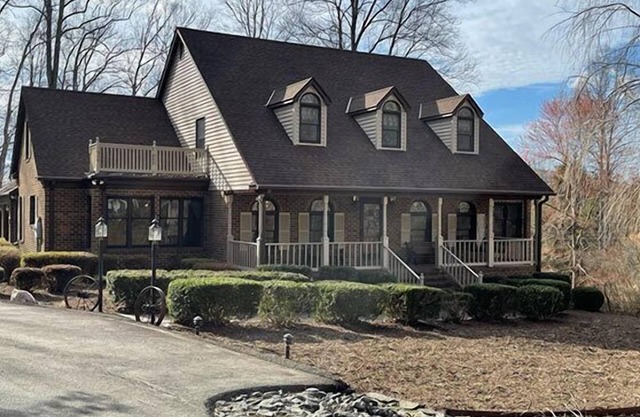 Spotswood Manor Home