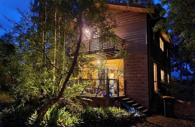 Spotted Gum Retreat: cosy nest @ Mystery Bay