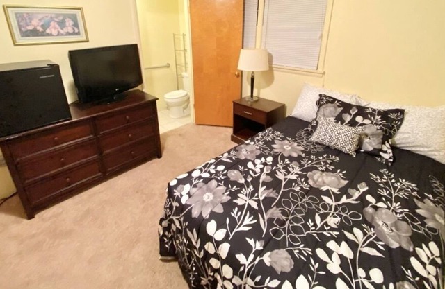 Spring Lake Cottage Private Rm #2