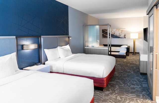 SpringHill Suites by Marriott Overland Park Leawood