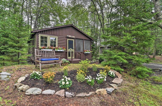 'Sprucewold' Boothbay Harbor Cottage w/Deck