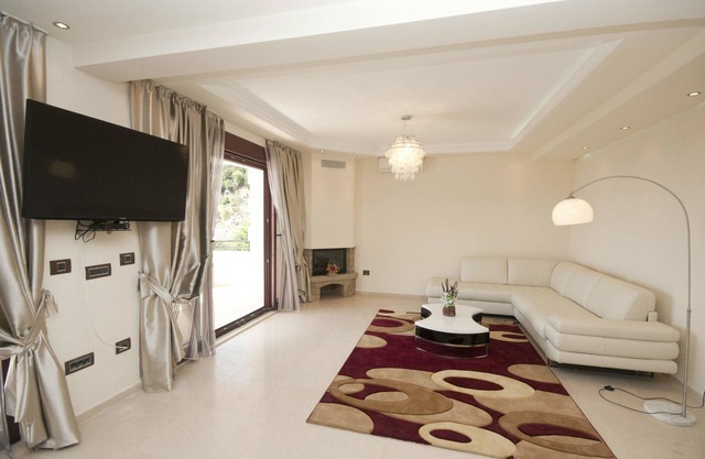St. George Apartments and Villa with pool