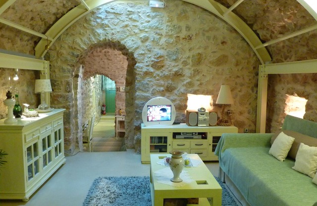 St. George Sykoussis Traditional Residence