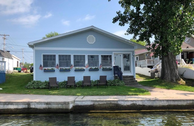 St. Lawrence Riverfront Cottage with Private Dock