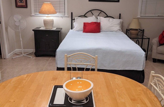 St. Petersburg Romantic Vacation Couples Getaway!