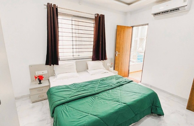 Staeg Mercury 1bhk