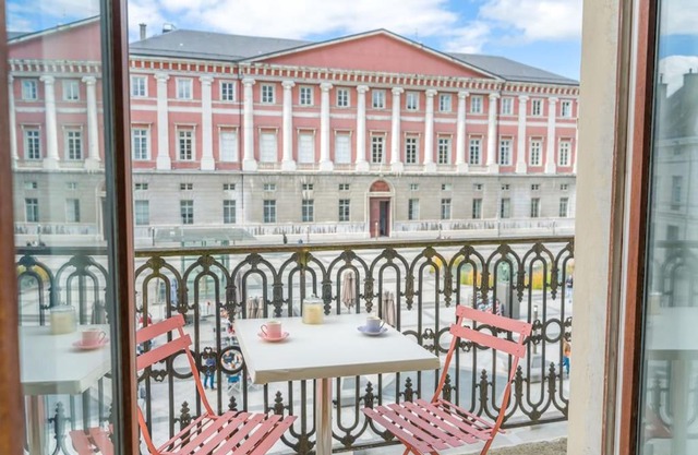 Standing et confort, emplacement idéal centre ville, vue magnifique -Clim mobile