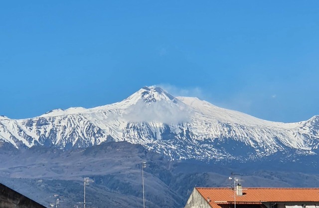 Stanza ad ore Acireale