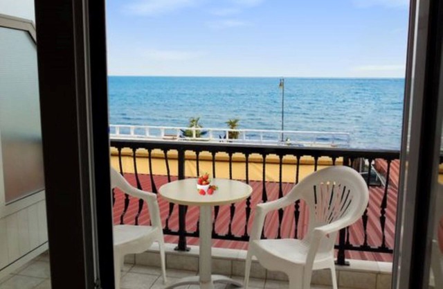 Star Beach Resort - Makrygialos Beachfront Haven