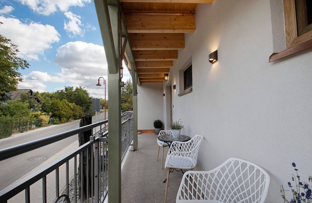 Starlight Magic – Deluxe Apartment with 2 Bathrooms & Star View