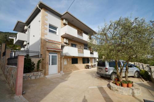 Stars Apartments