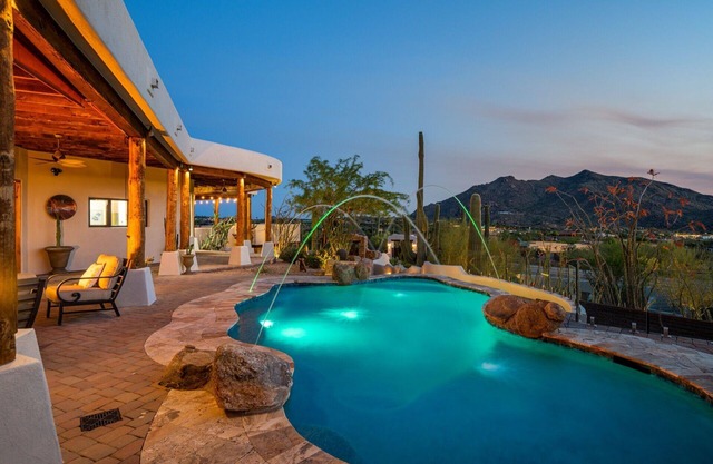 Starscape - An Enchanting Cave Creek Estate