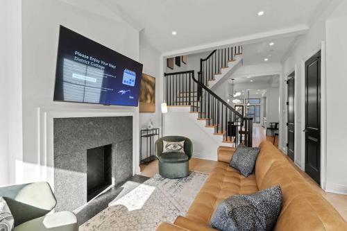 Stately DC Rowhome Spacious 7BR & 4BA #DCottage