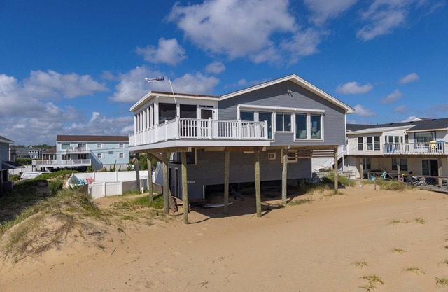 Staud's Stilts - Oceanfront home w/pool and direct beach access