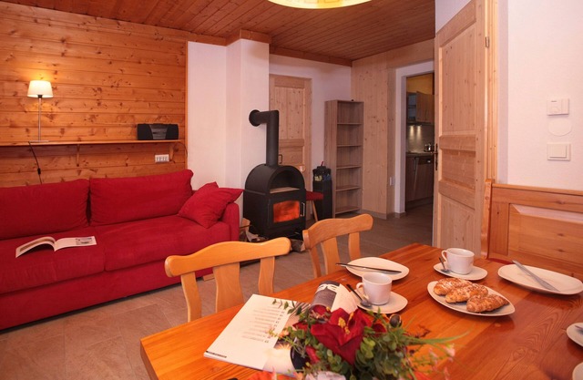 Staudi's ski hut Top2 vacation apartment in hut style directly on the slopes