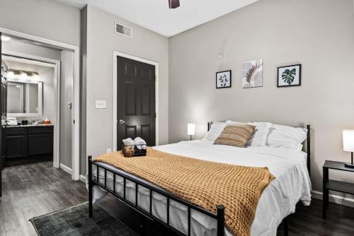 Stay 2BR 2BA Pool Access
