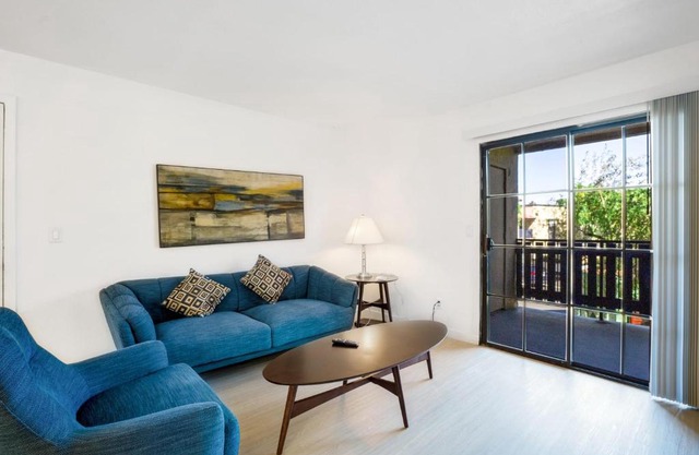Stay Gia Modern Newly Renovated 1Br Home w Pool