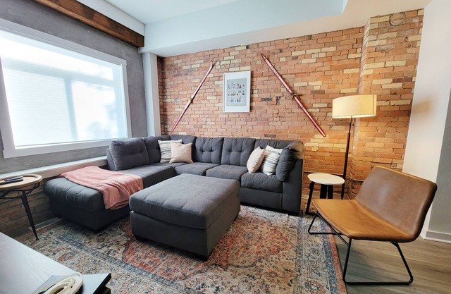 Stay Lincoln Park 1 | Craft District Condo