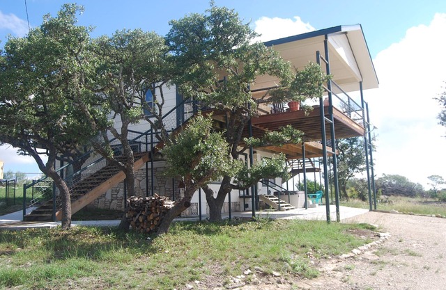 Stay on a ranch in the Texas Hill Country relax and visit nearby wine country!
