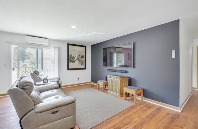 Stay & Play in San Diego: Charming Condo!
