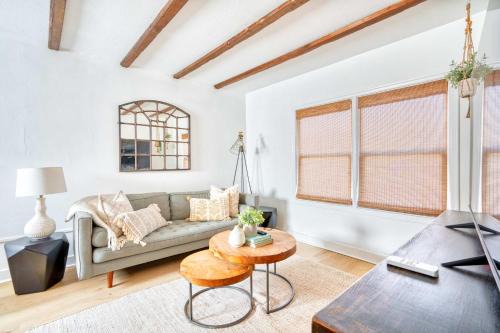 Stay Portland - The Garden Cottage on Broadway- 94 WalkScore