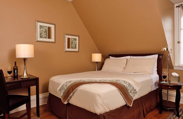Stay with us and you'll see why we are ranked #1 lodging in Kalamazoo, MI.