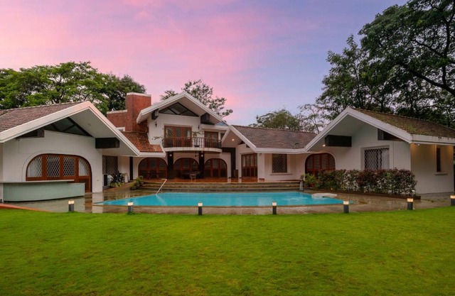 StayVista at Gulmohar Gardens with Gazebo, BBQ