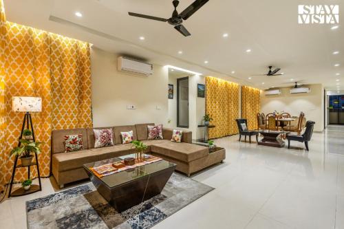StayVista at Sunrise Apartment with Heater, WiFi