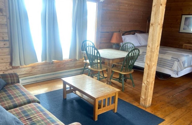 Steamboat Lake Outpost, One-Bedroom-Studio Cabins