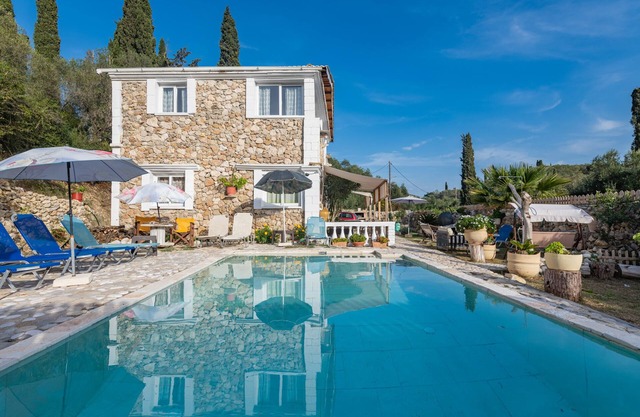 Stelios Stone House Sinarades