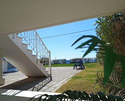 SteliosDimitra Seafront Guest House in Kantia