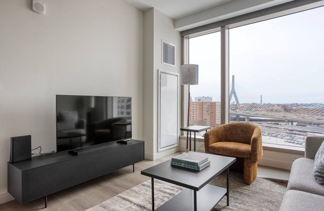 Stellar North Station 1BR w/Gym & W/D, nr Dining & Shops, by Blueground